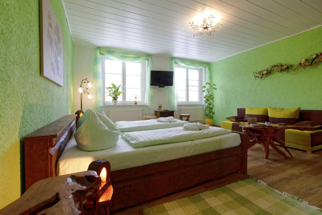 Kraeuterbaude Hotel Saupsdorf Eksteriør billede