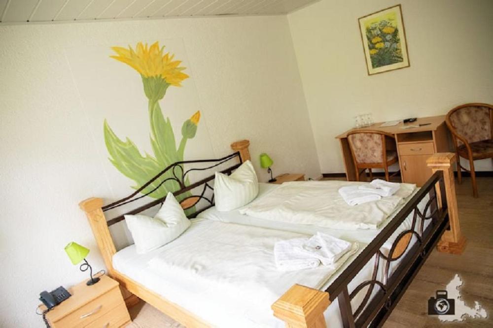 Kraeuterbaude Hotel Saupsdorf Eksteriør billede