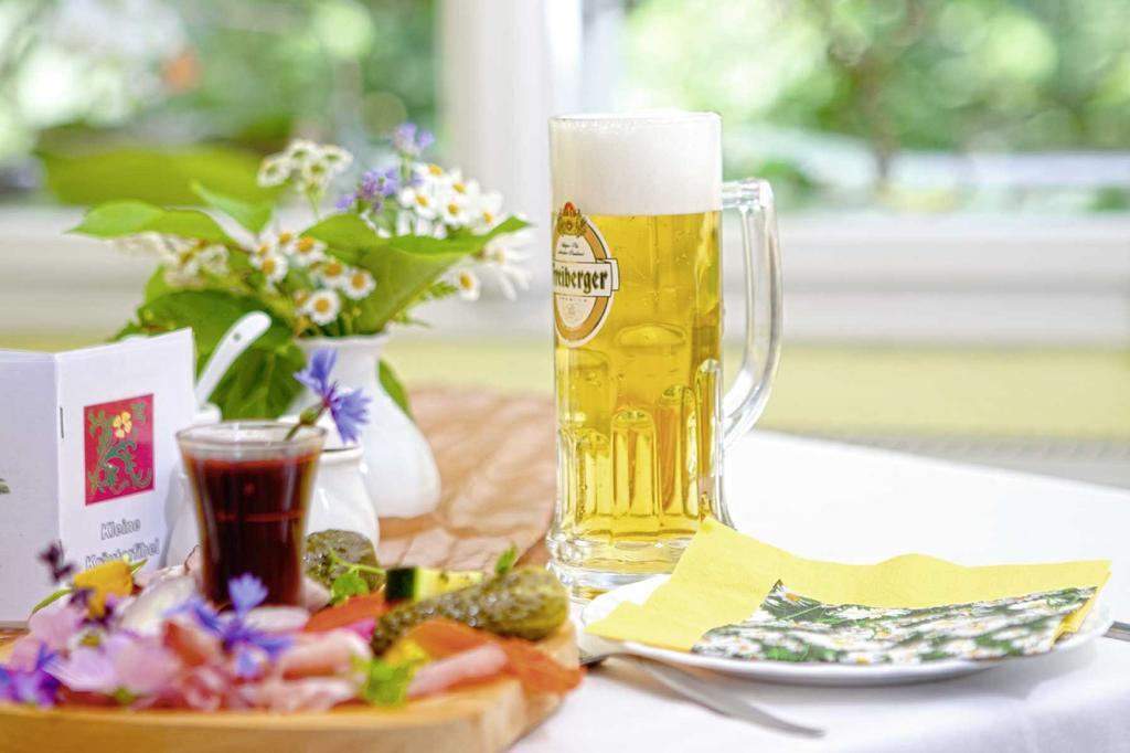 Kraeuterbaude Hotel Saupsdorf Eksteriør billede